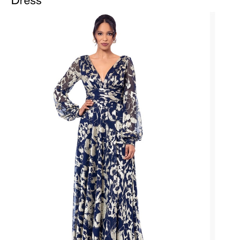 Betsy & Adam Elegant Navy and Gold Maxi Dress
